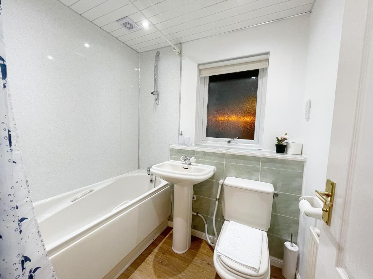 Cozy Nights Svp Detached House Villa Glasgow Exteriör bild